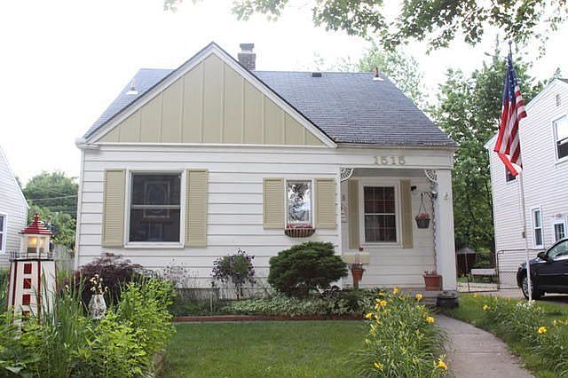 2nd image of 1515 N Connecticut Ave