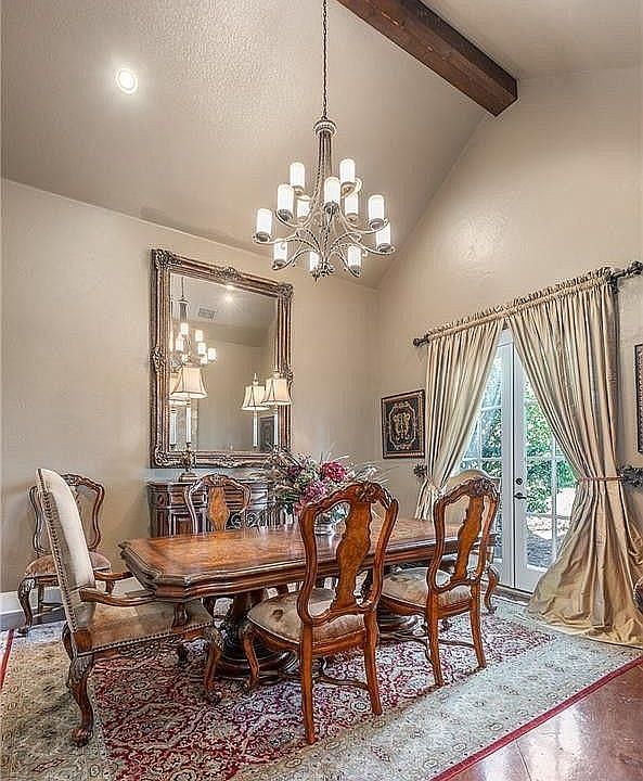 1st image of 2403 Crown Ct