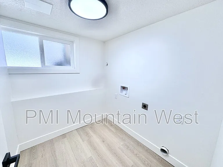 7115 S 2155 E — Photo 24