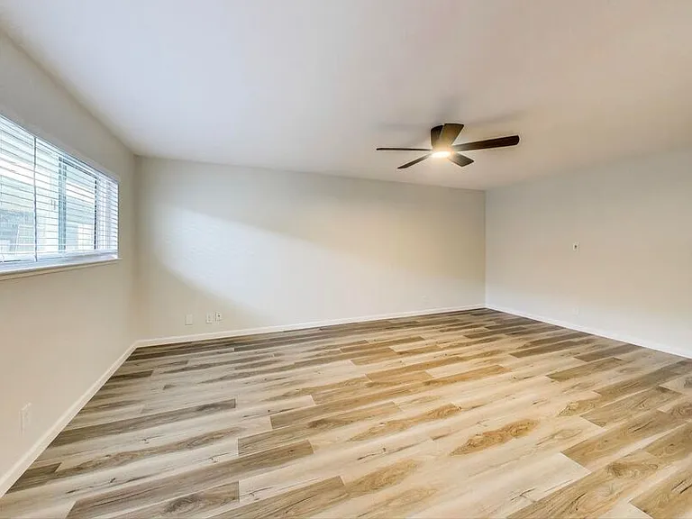 1348 Laurel St #6 — Photo 11