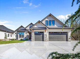 6500 W Flathead Lake St, Eagle, ID 83616