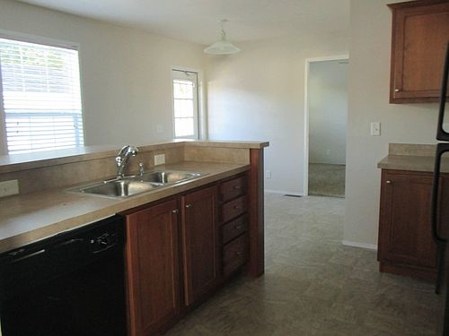 2nd image of 1515 SE Summer Park Dr