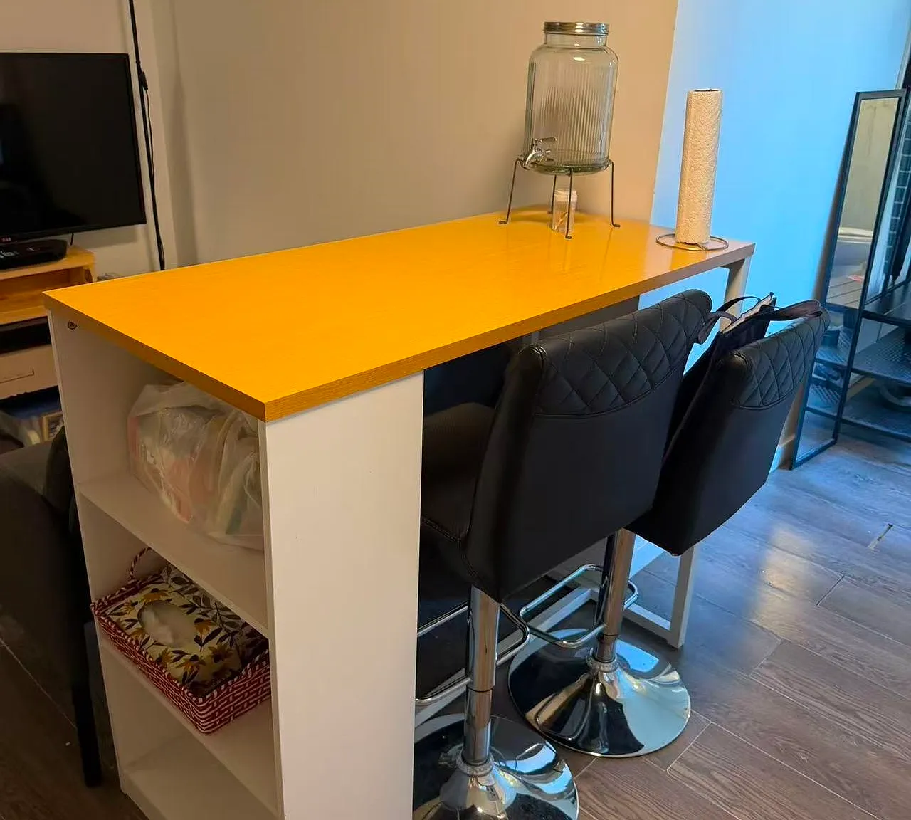 1 bed, 300 sqft, $1,400 — Photo 4