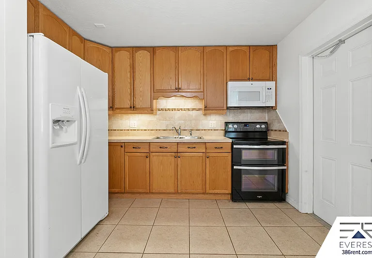 618 S Lanvale Ave — Photo 17