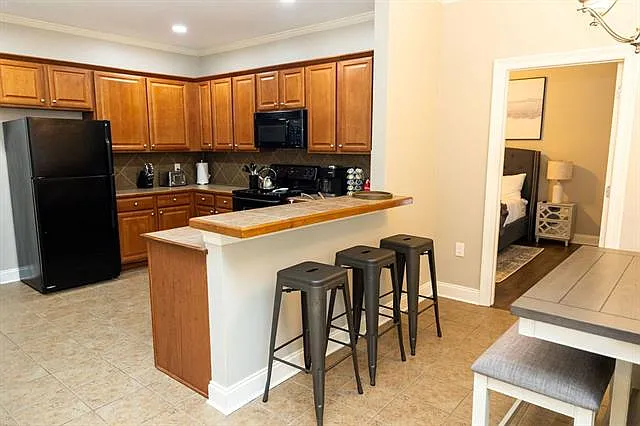 7300 Burbank Dr — Photo 10