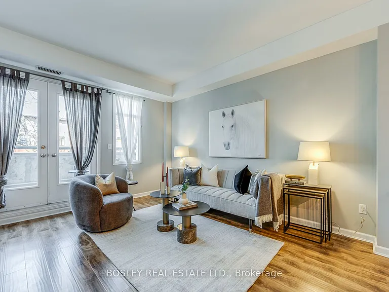 500 Richmond St W #319 — Photo 8