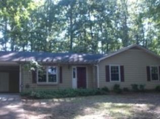 215 Hillcrest Dr, Stockbridge, GA