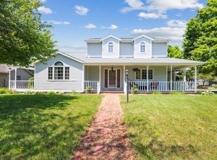 513 Linden Dr, Saint Joseph, IL