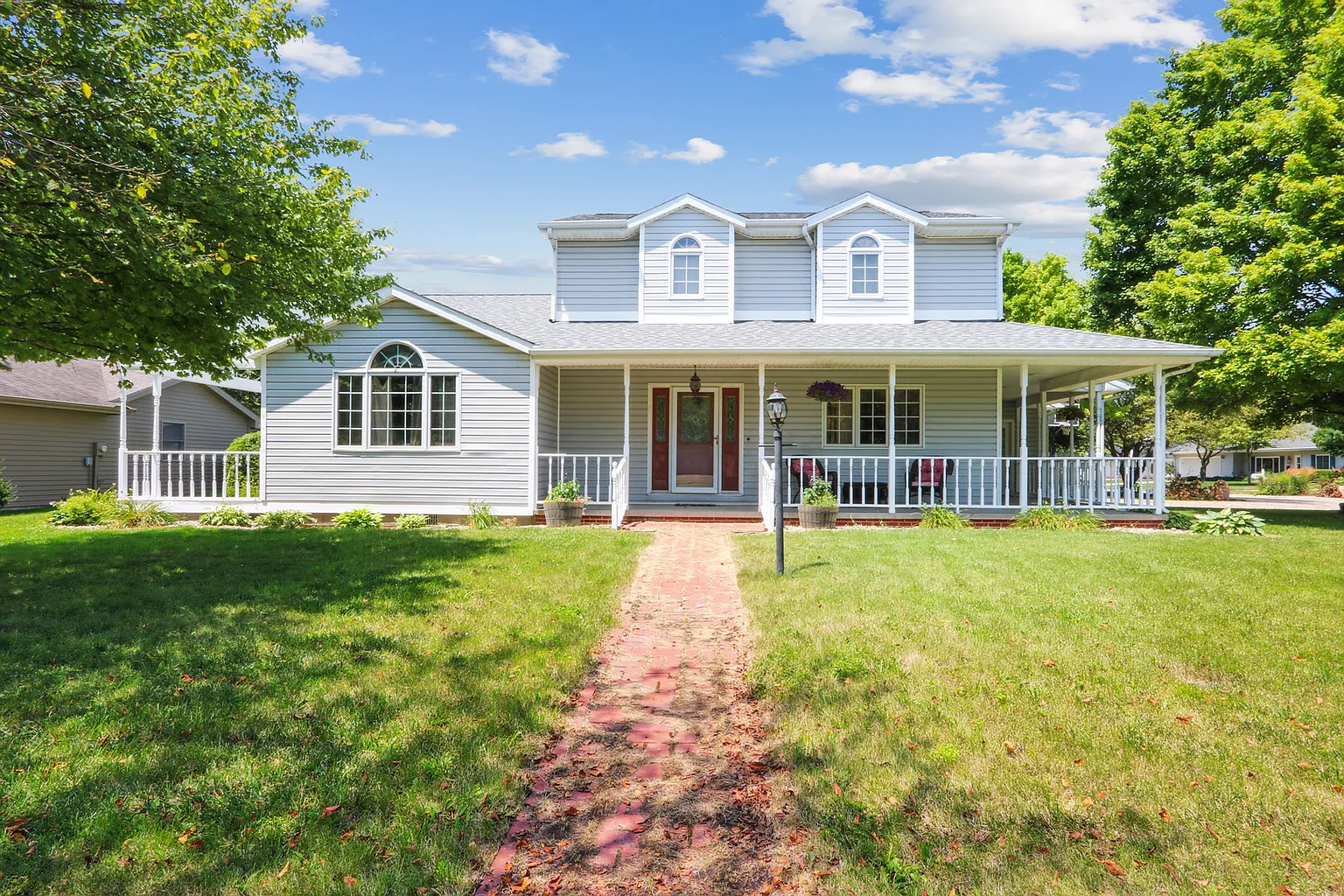 513 Linden Dr photo 1
