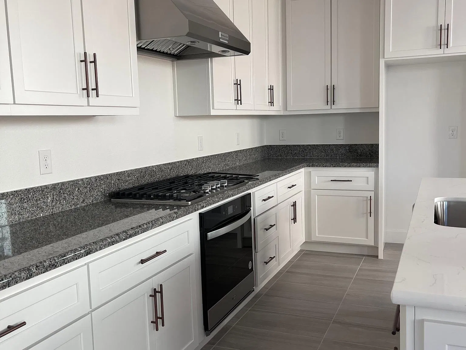 3 bed, 2.5 bath, 2072 sqft, $3,400 — Photo 3
