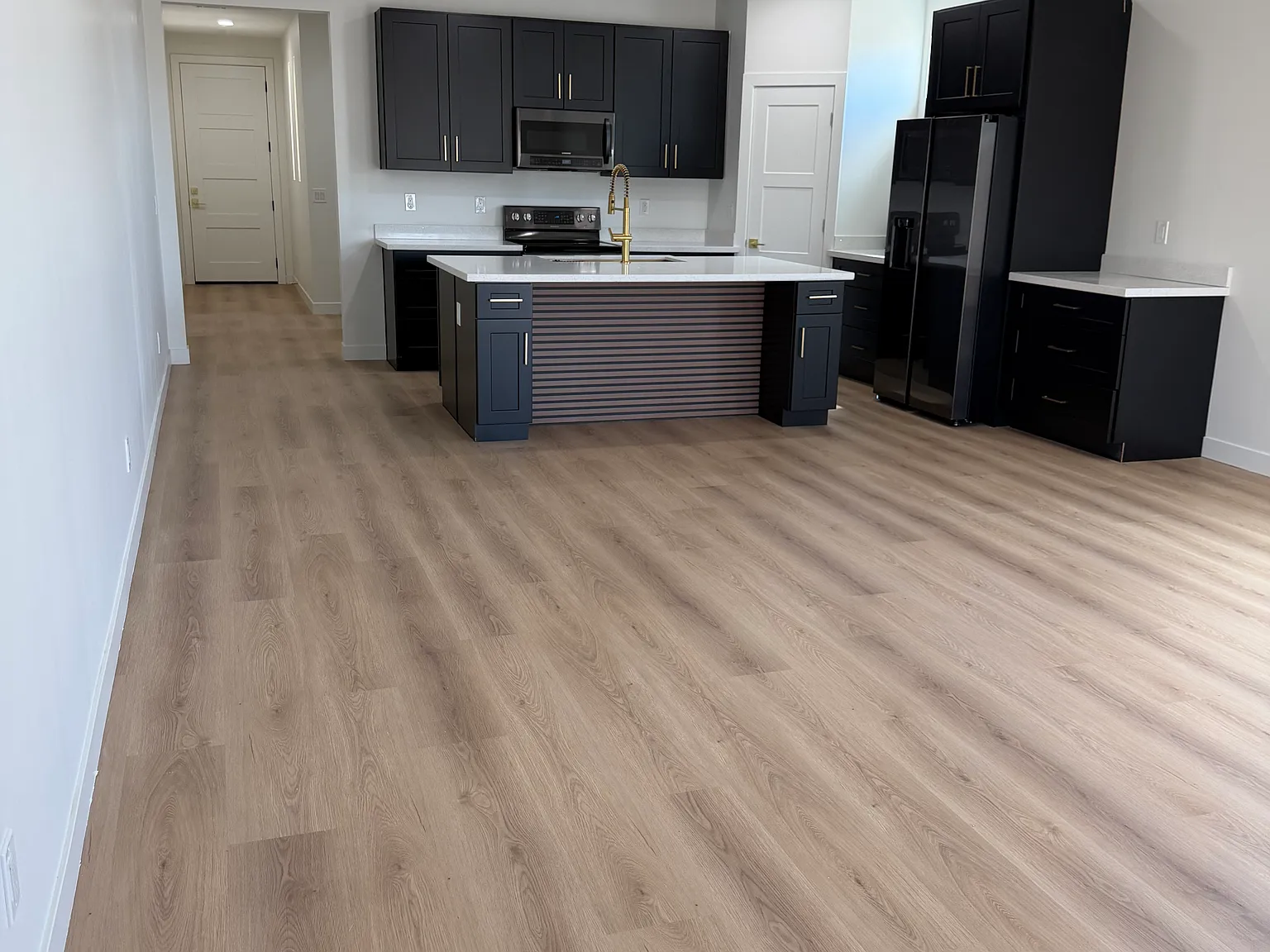 3 bed, 2.5 bath, 1920 sqft, $2,150 — Photo 4