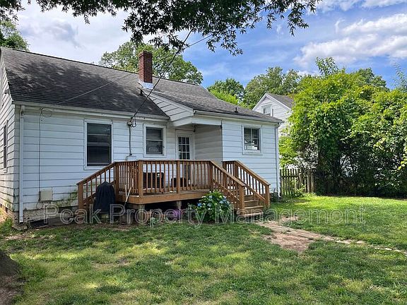 4th image of 3404 Rosewood Ave