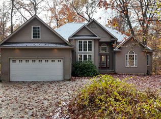 18486 W Spring Lake Rd, Spring Lake, MI 49456