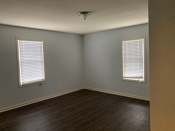 5th image of 320 Yodie St