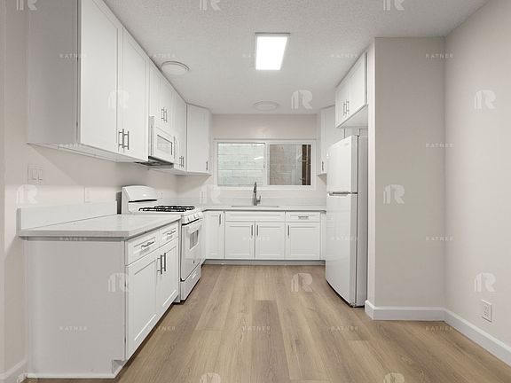 5th image of 4216 Mary Ellen Ave #13-2/2