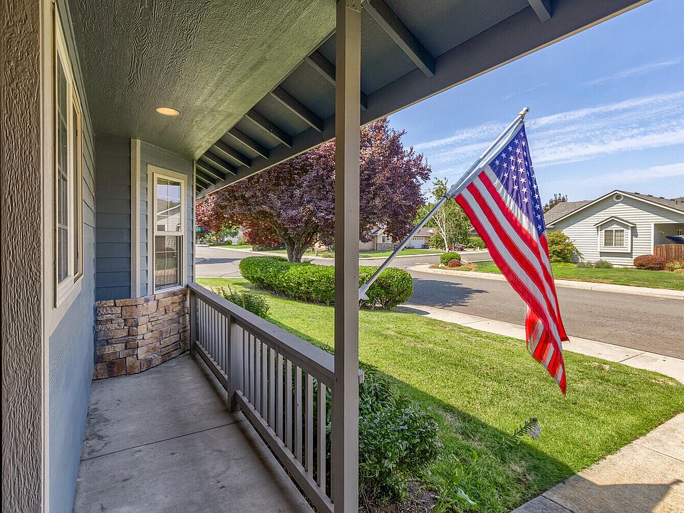 1083 Ironwood Dr, Grants Pass, OR 97526 Zillow