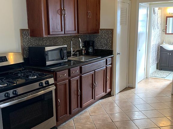 4th image of 3019 Carondelet St #3