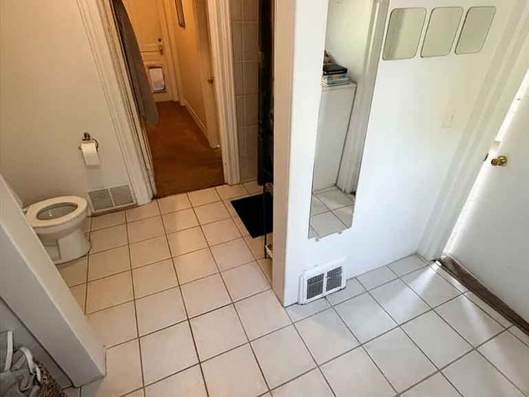 119 N Hamilton St #5 — Photo 8