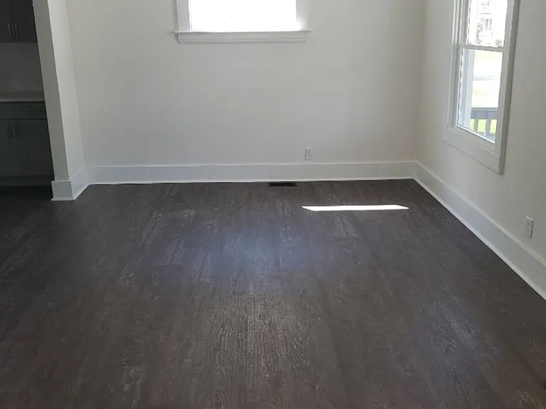 4309 Gifford Ave — Photo 42