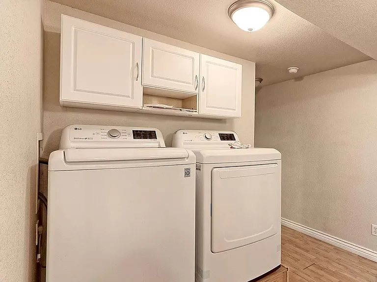 363 Casper Dr — Photo 17
