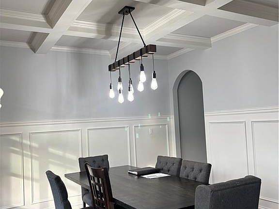 4th image of 328 Vantage Point