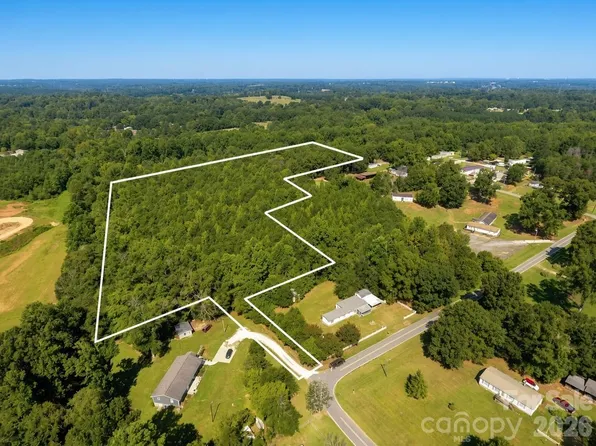 217 Ridgewood St, Lawndale, NC 28152