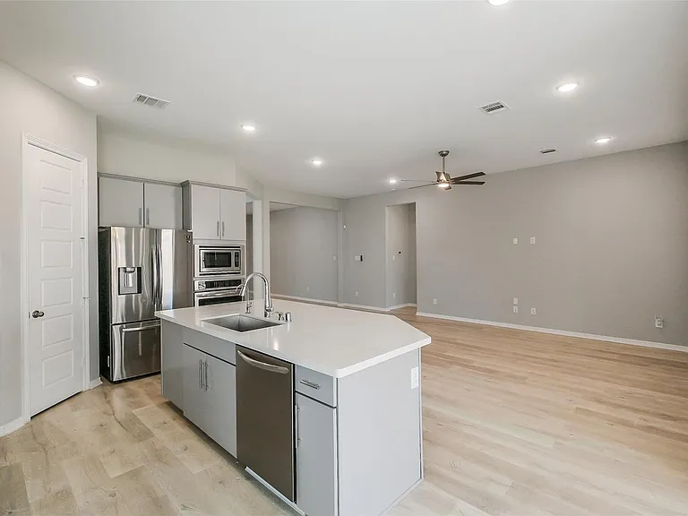 18314 Southwood Creek Dr — Photo 14