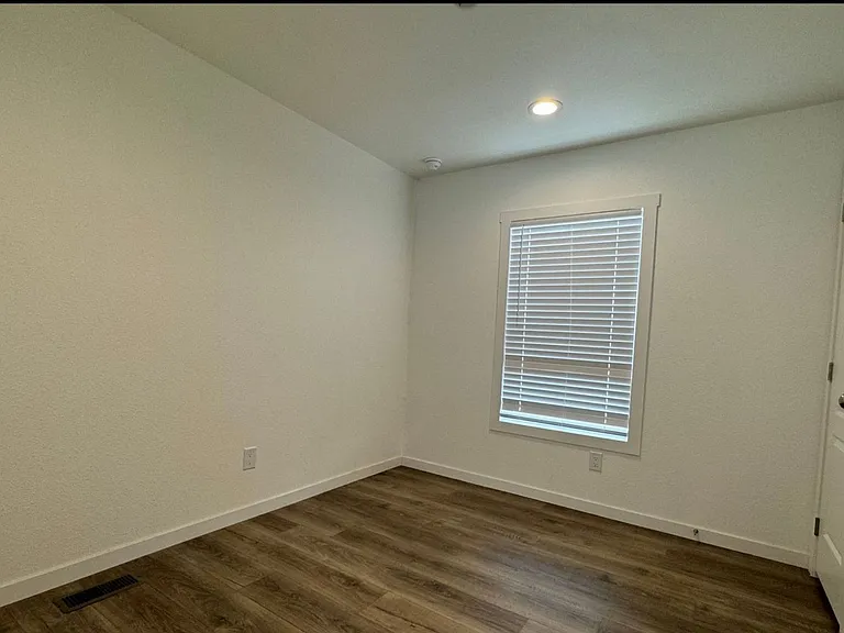 566 W Swift Trl #15 — Photo 16