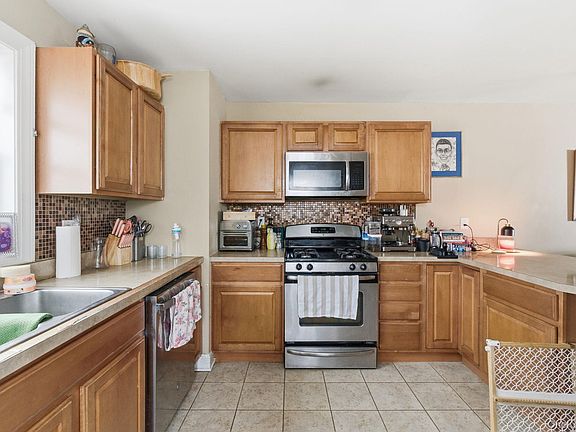 2nd image of 64 Wenliss Terrace