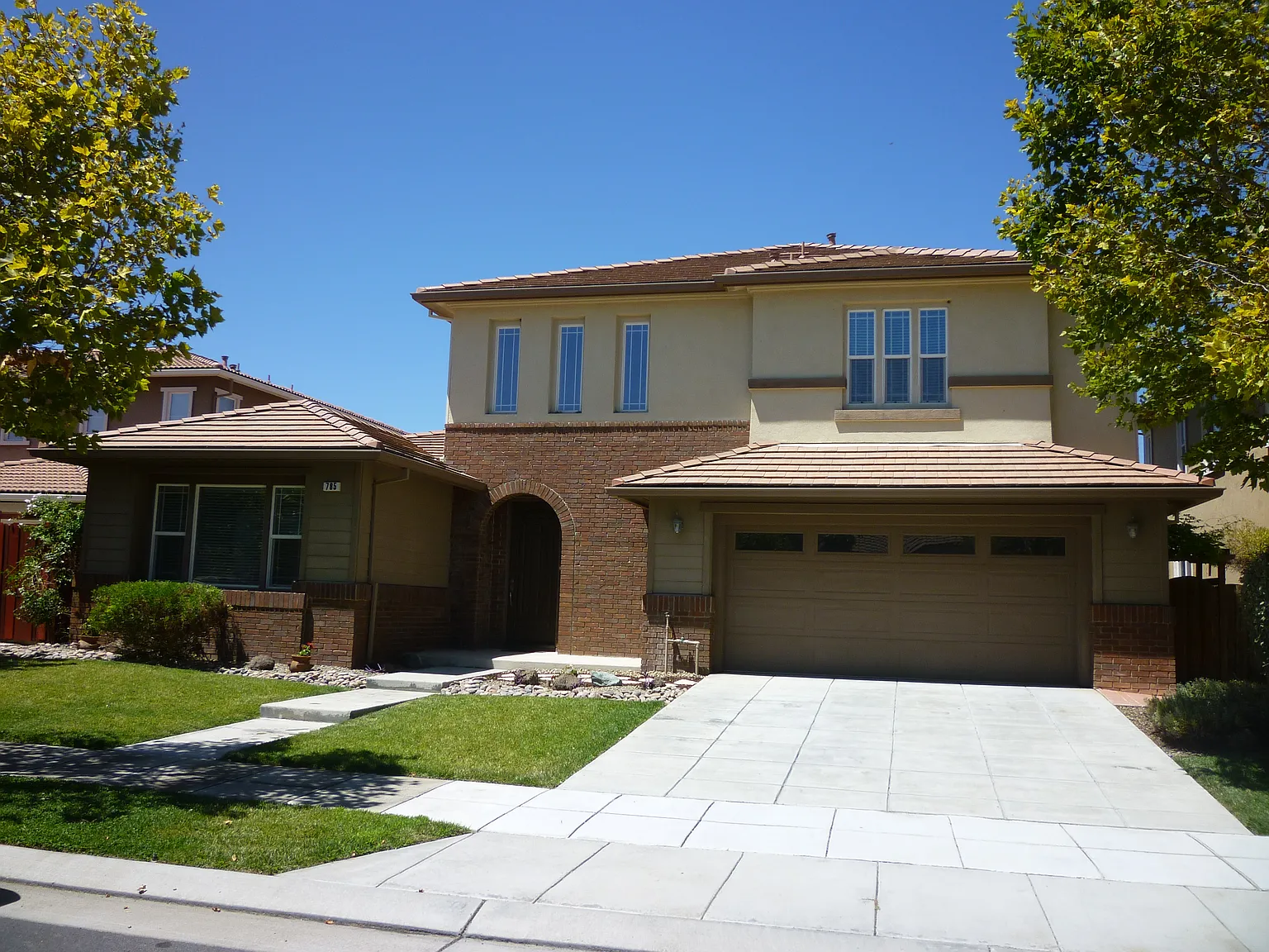 785 Prosperity St photo 1