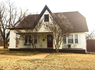 524 N 5th St, Weatherford, OK 73096