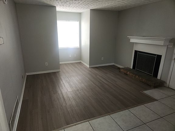 2nd image of 5754 N Castlegate Dr #C