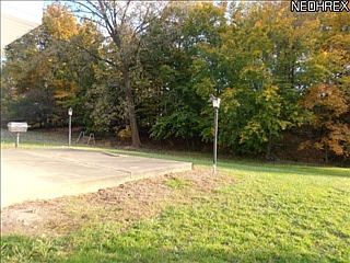 2nd image of 32570 W Nimrod St