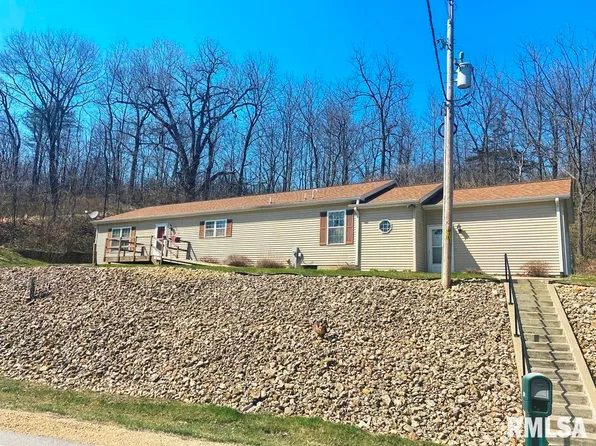 8650 Garden Plain Rd, Morrison, IL 61270