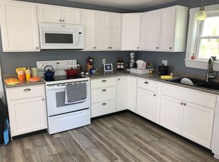 19 Cooks Mills Rd, Casco, ME 04015