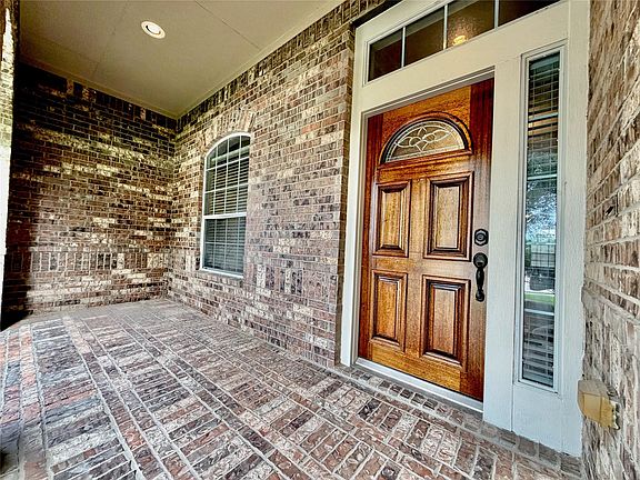 4th image of 19707 Mallets Bay Ct