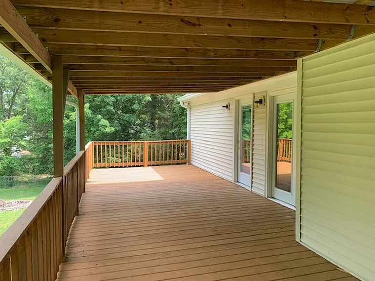 720 Eugenia Ct — Photo 18