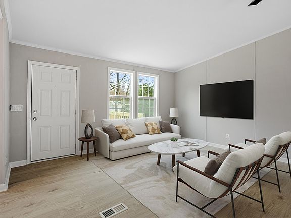 5th image of 121 Countrywood Dr