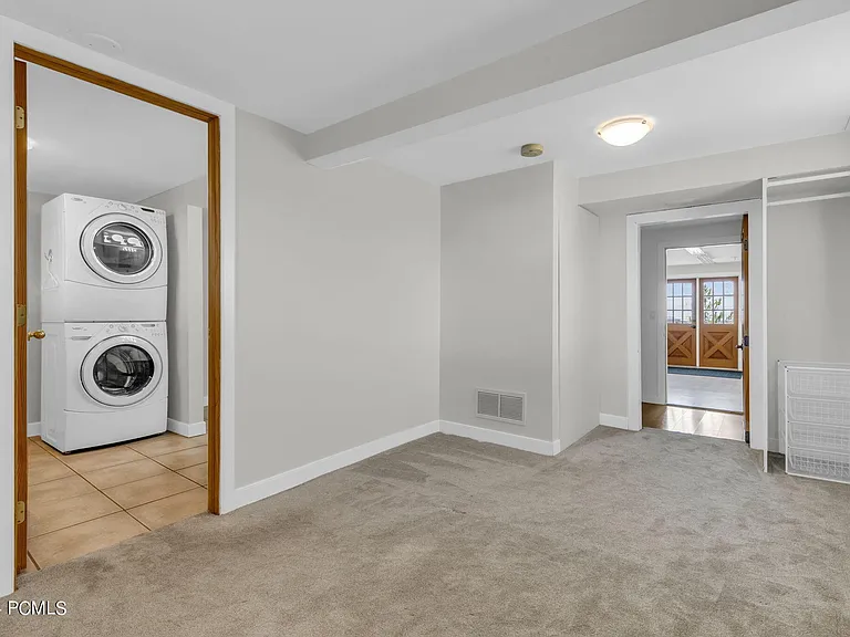 6381 Highland Dr — Photo 6