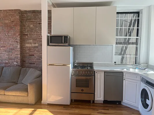 Rented by Anna Pastoressa, LREB | media 6