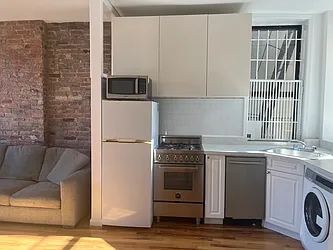 Rented by Anna Pastoressa, LREB