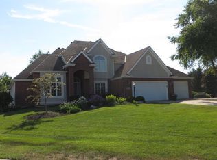 4702 Lakeridge Ct, Saint Joseph, MO 64501