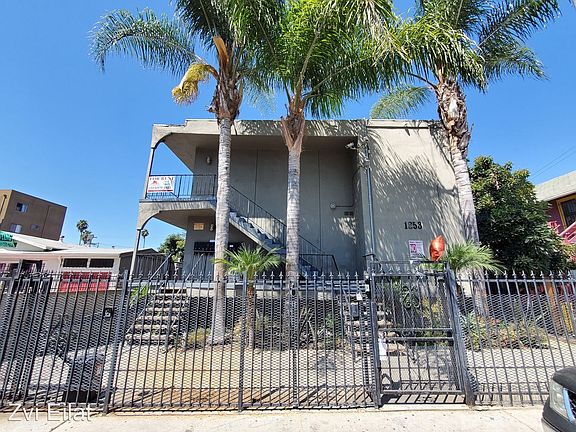 2nd image of 1253 N Las Palmas Ave #3