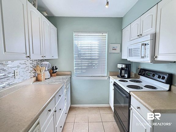 4th image of 125 E 22nd Ave APT 9