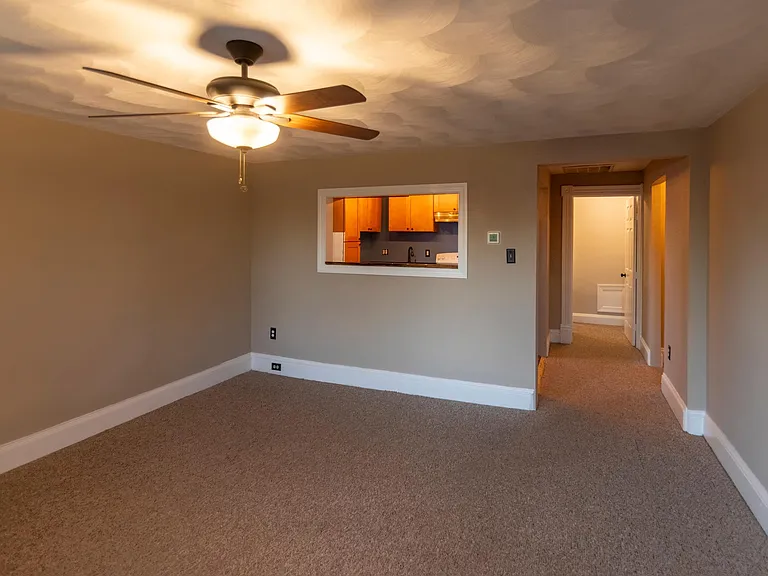 1402 Lafayette Blvd #4 — Photo 4