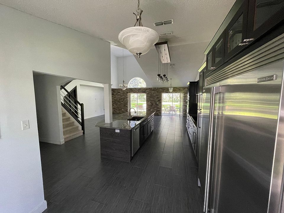 1st image of 2524 Ascot Ct