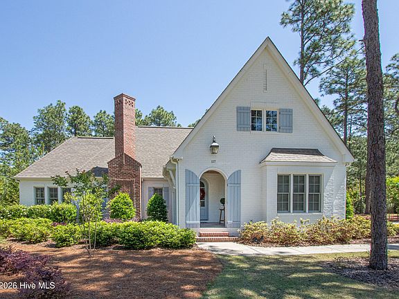 2nd image of 117 Chanticleer Drive