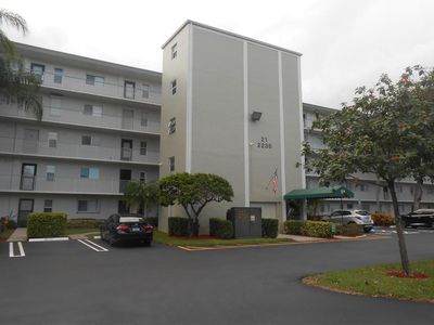 2236 N Cypress Bend Dr #302, Pompano Beach, FL, 33069