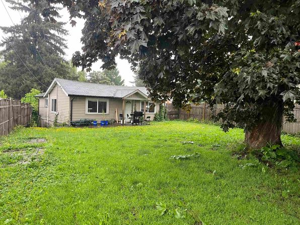 45589 Wellington Ave, Chilliwack, BC V2P 2E8