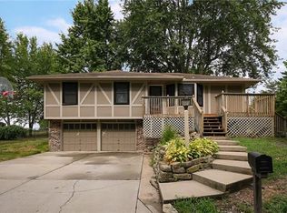 404 20th Ave N, Greenwood, MO 64034